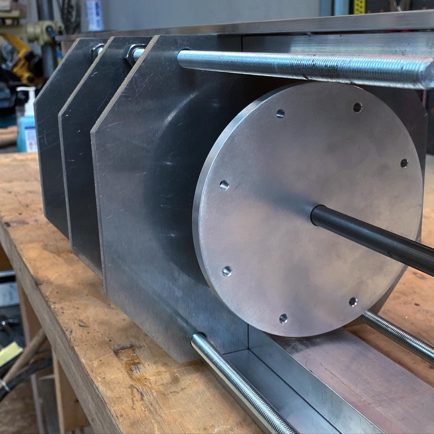 Fabrication métal — L'Illustre Atelier (en cours de réalisation)