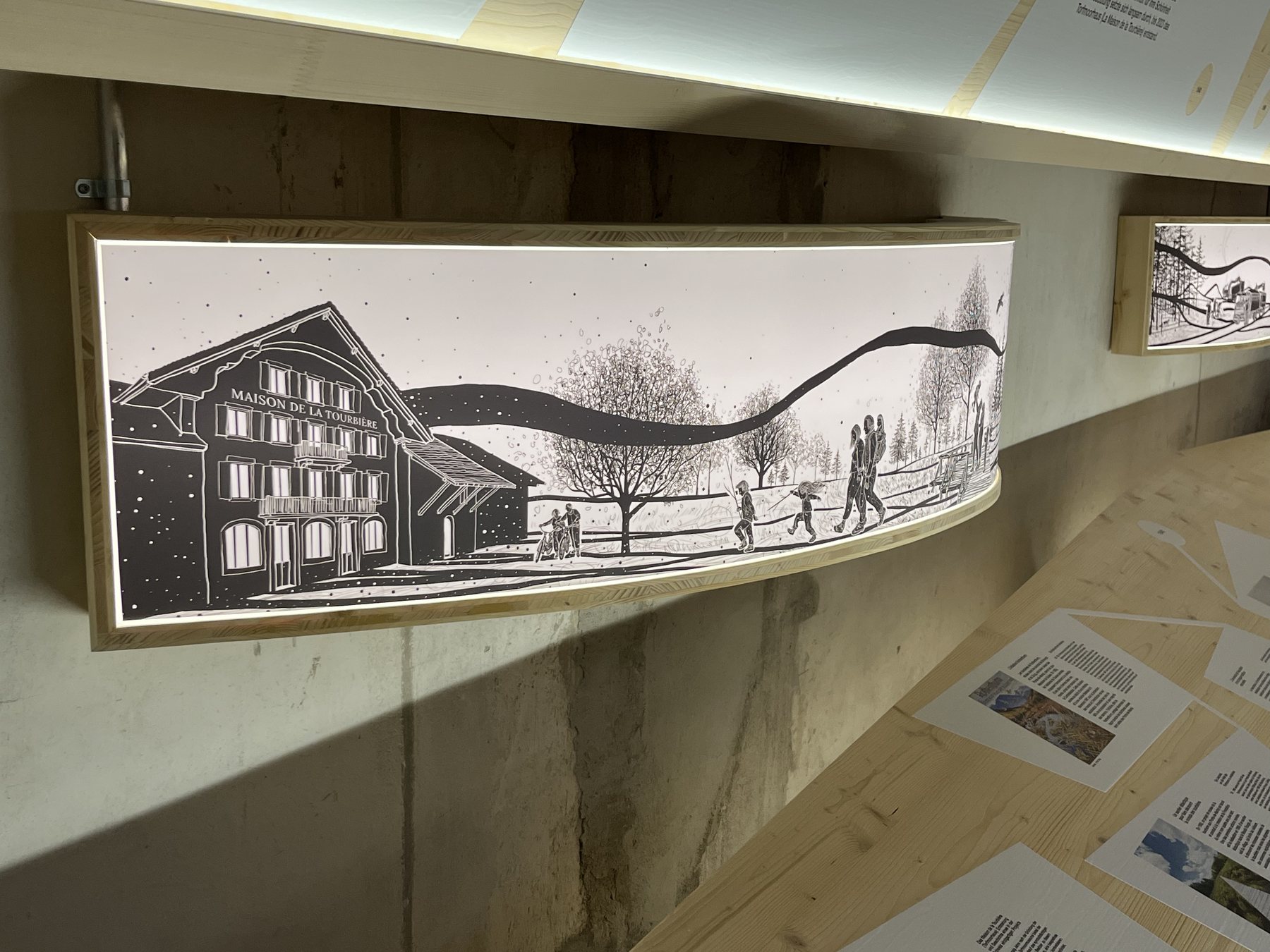Scénographie fabrication caisson lumineux Maison Tourbière
